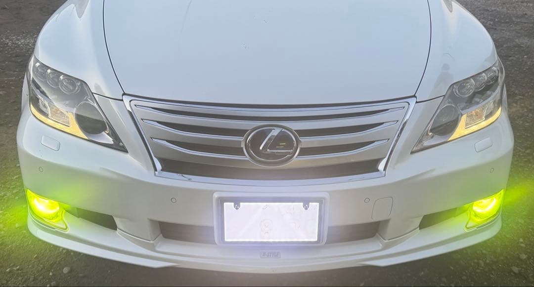 H-STYLE レクサス LS600h中期 純正 フロントバンパー 色077