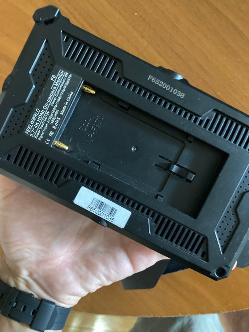 Feelworld 4Kカメラ用モニター+HDMIビデオコンバーターセット