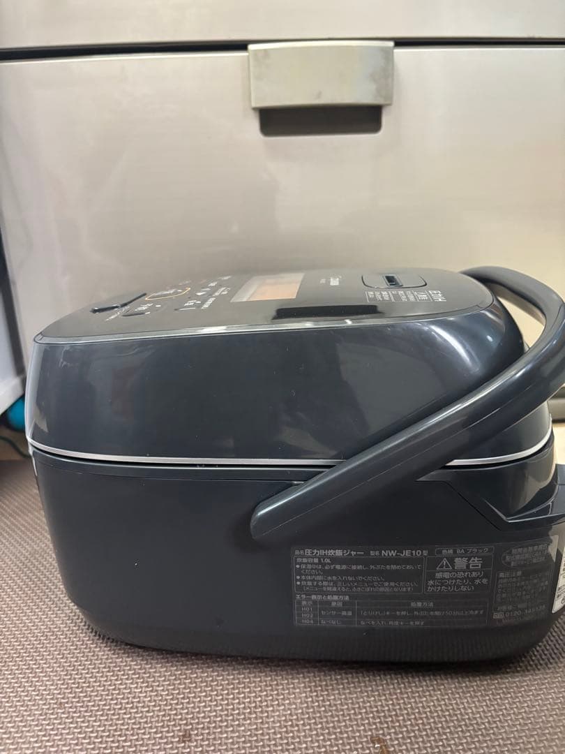 炊飯器　NW-JE10-BA [5.5合 /圧力IH] 2023 年製