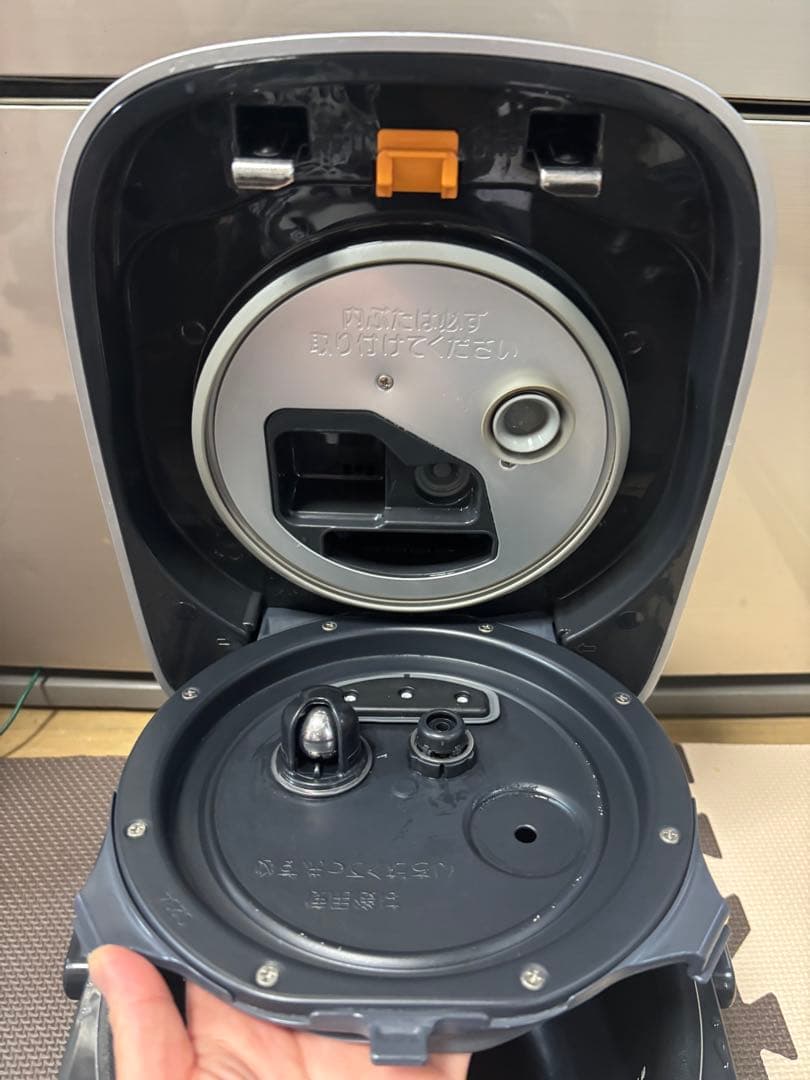 炊飯器　NW-JE10-BA [5.5合 /圧力IH] 2023 年製