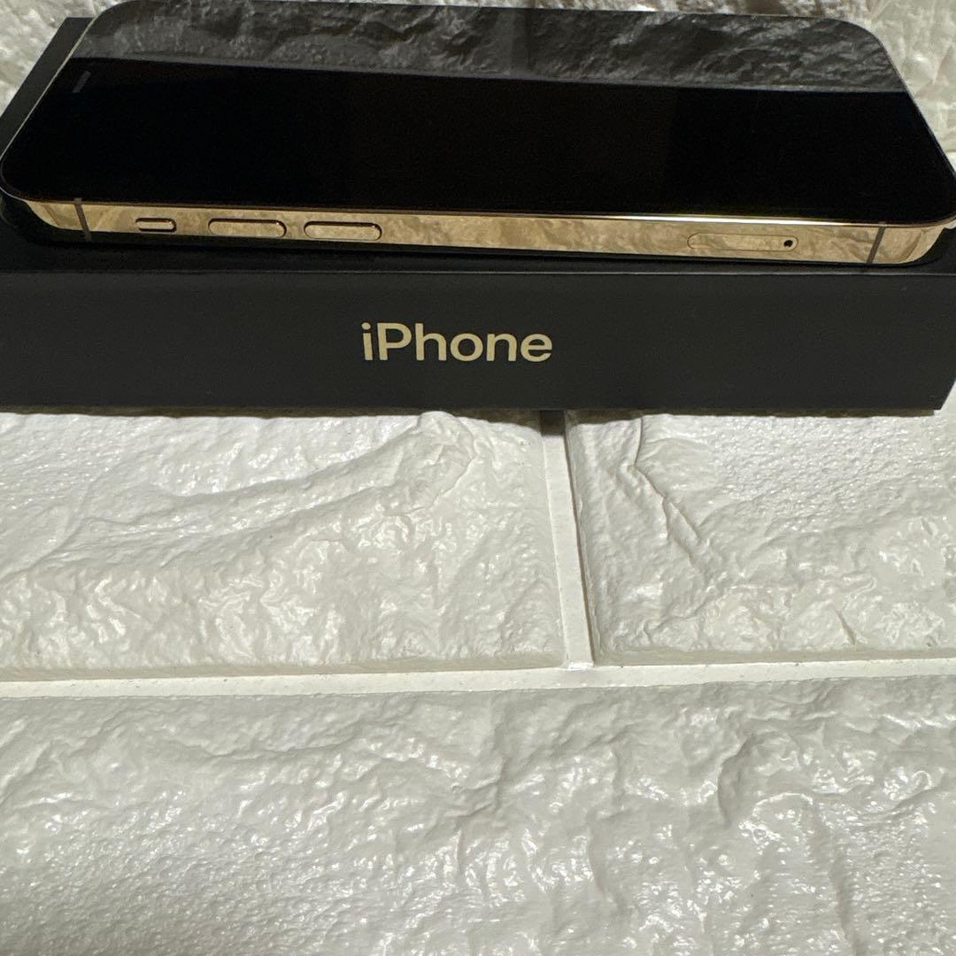 スマートフォン本体 iPhone12pro 256GB GOLD