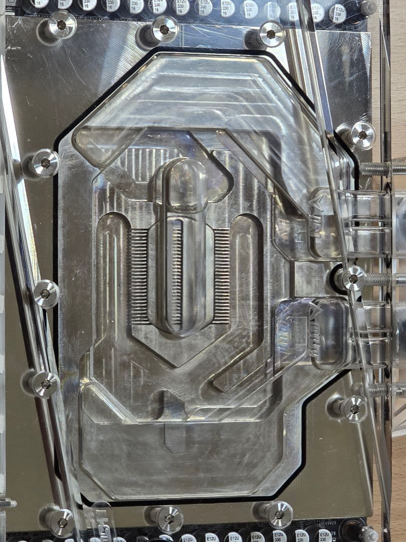 水冷グラボ GeForce RTX 4090 ZOTAC AMP