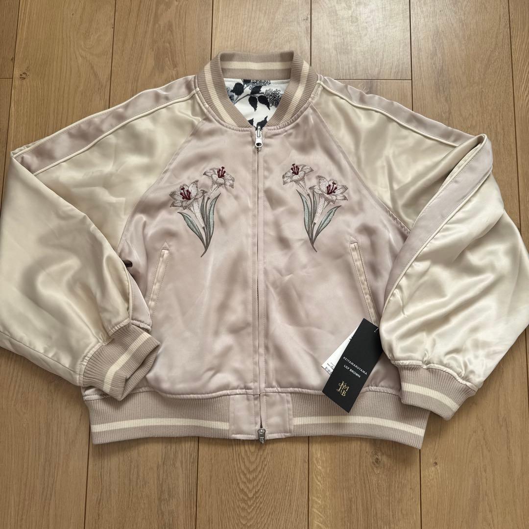 LILYBROWN花刺繍 ベージュ スカジャン