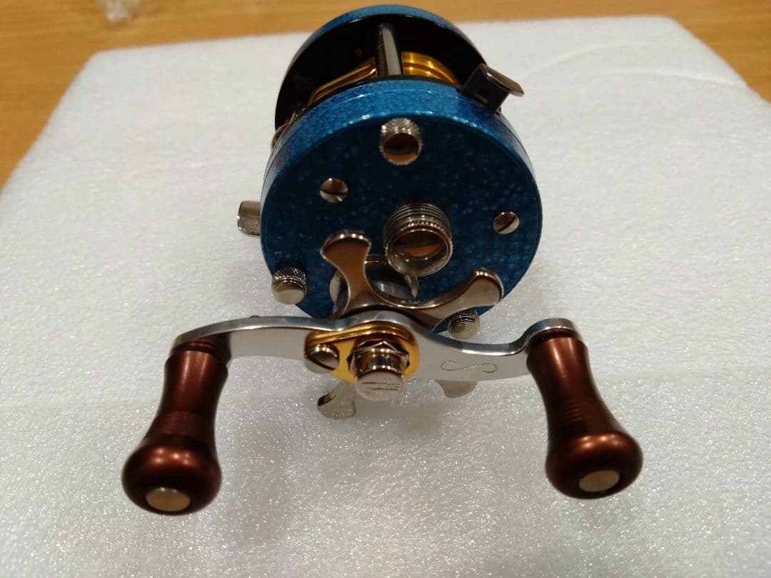 五十鈴421　BC421SSS-T2 ベイトリール