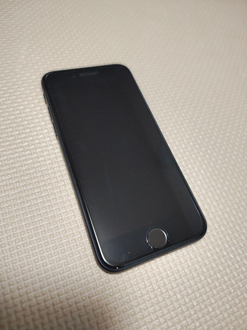iPhone SE2 ブラック
