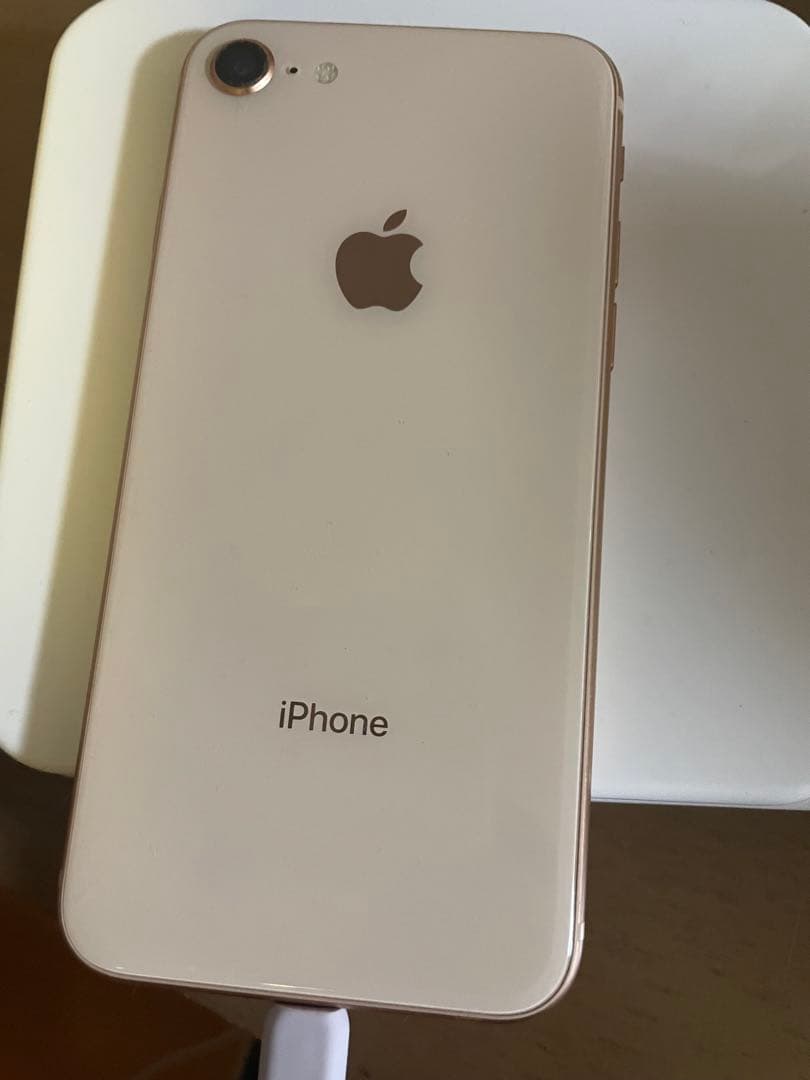 Apple iPhone 8 最大容量84%ピンクゴールド 本体