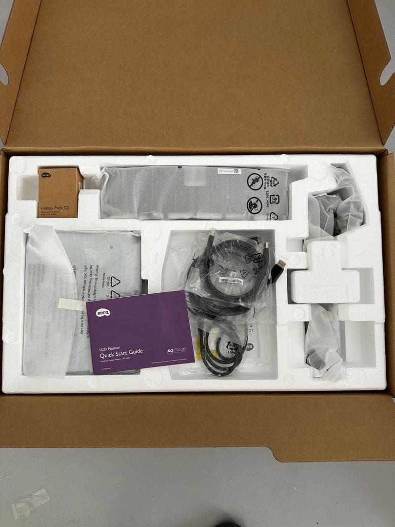 BenQ AQCOLOR PD2706U Mac モニター　4K