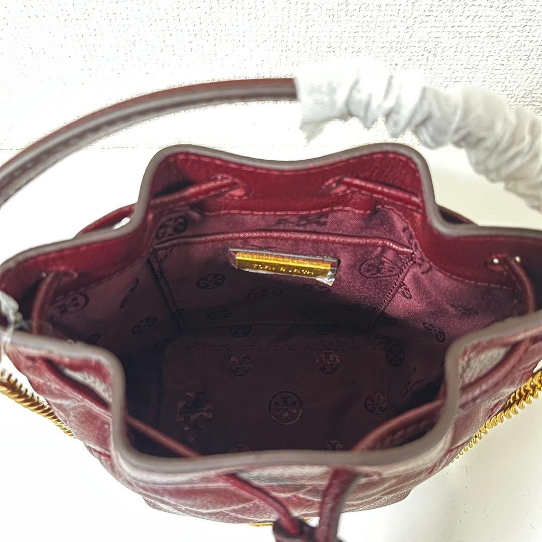 【新品】トリーバーチWILLA MATTE MINI BUCKET バーガンディ