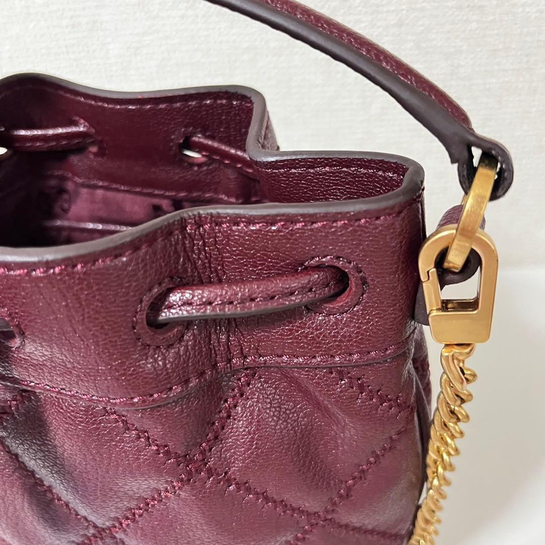 【新品】トリーバーチWILLA MATTE MINI BUCKET バーガンディ