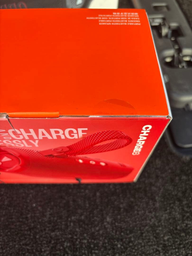 JBL Charge 6ワイヤレススピーカー レッド 新品.未開封