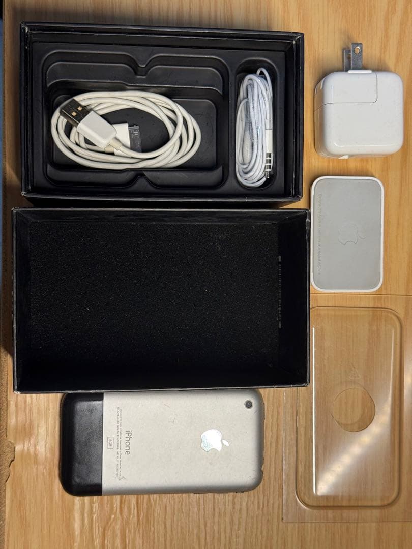 iPhone 2G 箱付属品付き 8GB 第1世代 日本未発売 初代