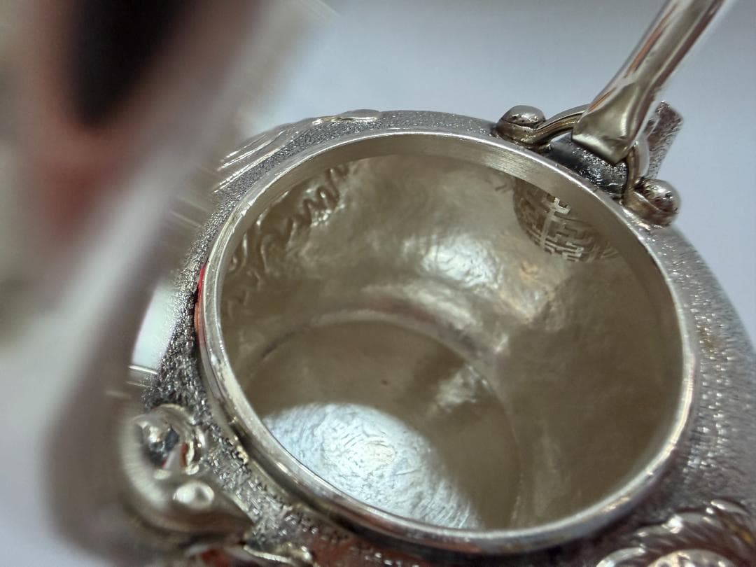 純銀製 龍虎図彫 赤玉摘み 急須 銀瓶 煎茶道具