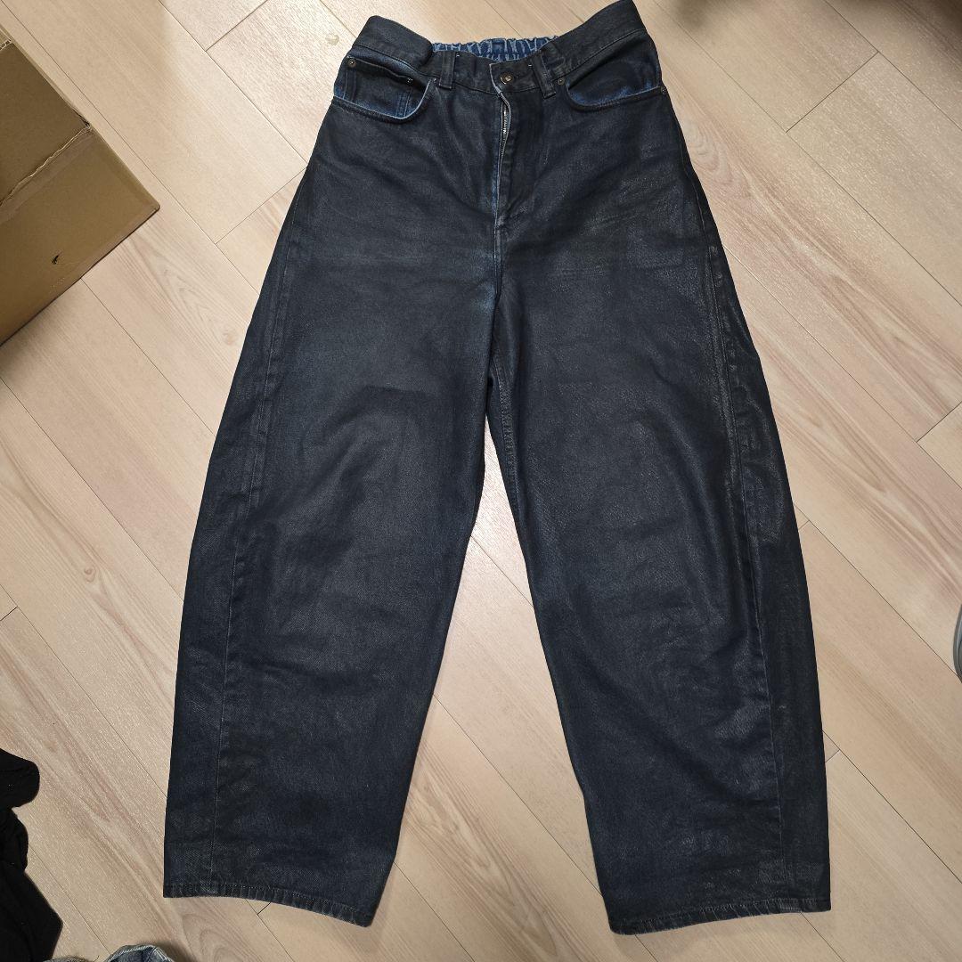 【値下げ可能】ユナイテッドトウキョウ　コーティングデニムバレルパンツ　ブルー