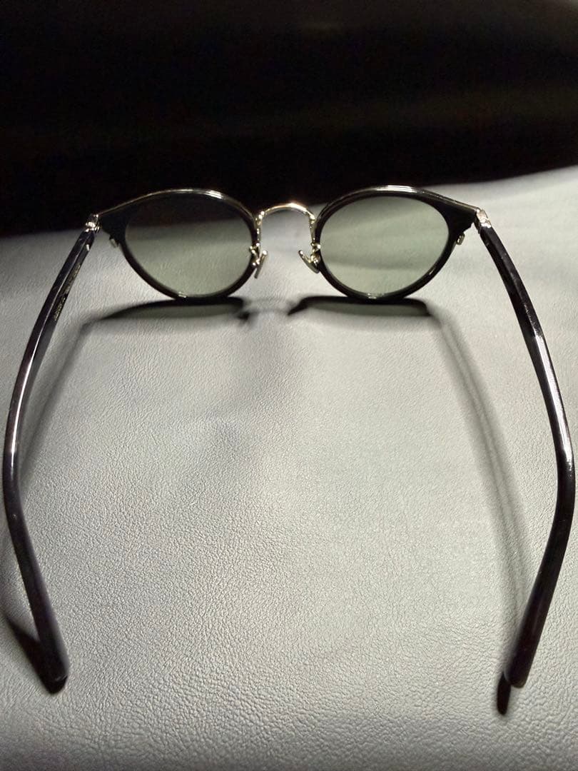 ADSR ブラックオーバルサングラス　A.D.S.R