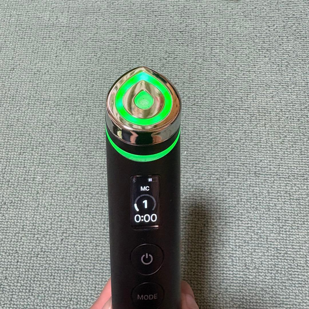 【美品】メディキューブ AGE-R ブースタープロ / Medicube 美顔器