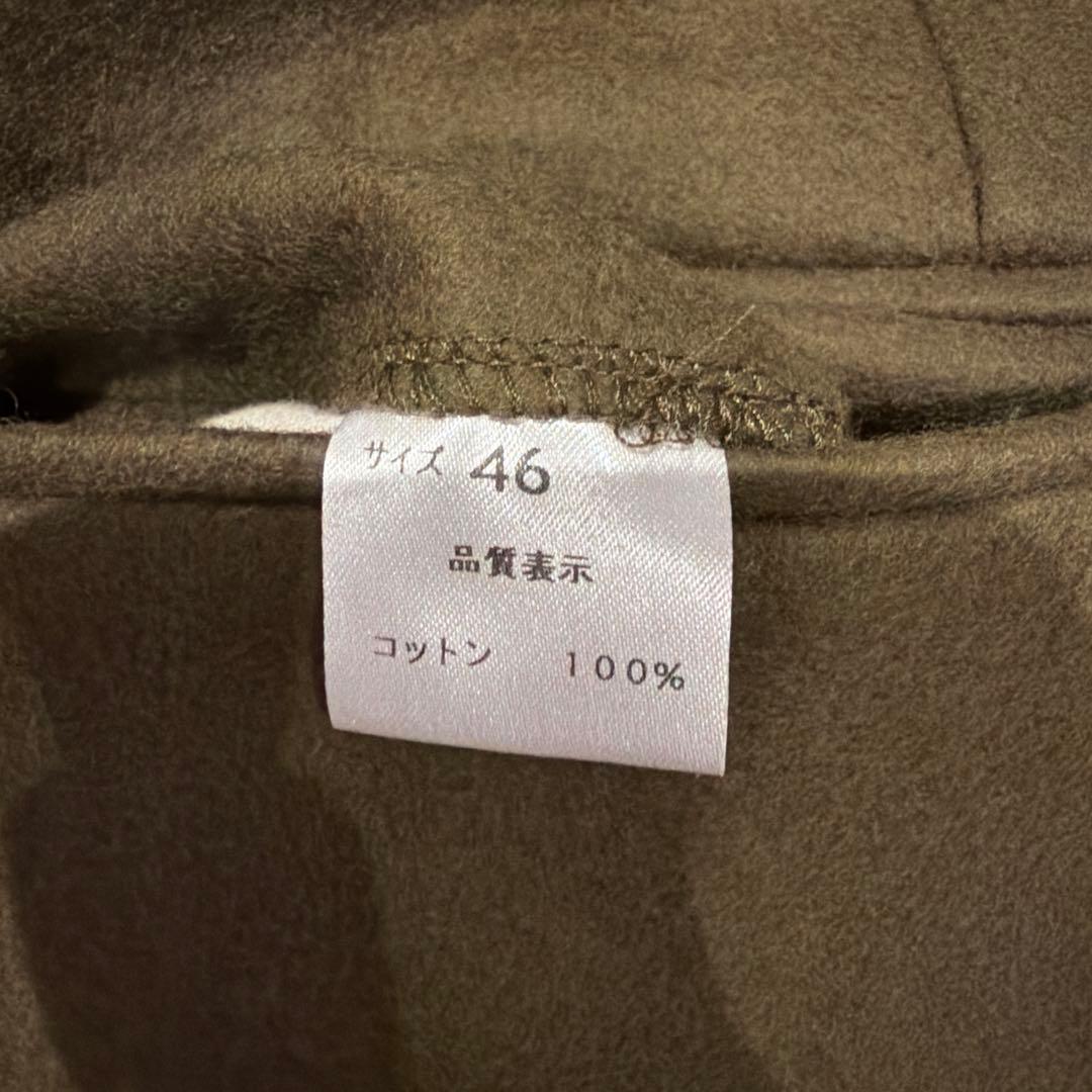 オリーブ色 テーパードスラックス