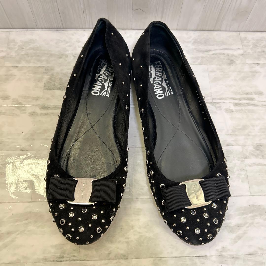 （外観美品）Ferragamo ブラック スタッズ バレエシューズ　24cm