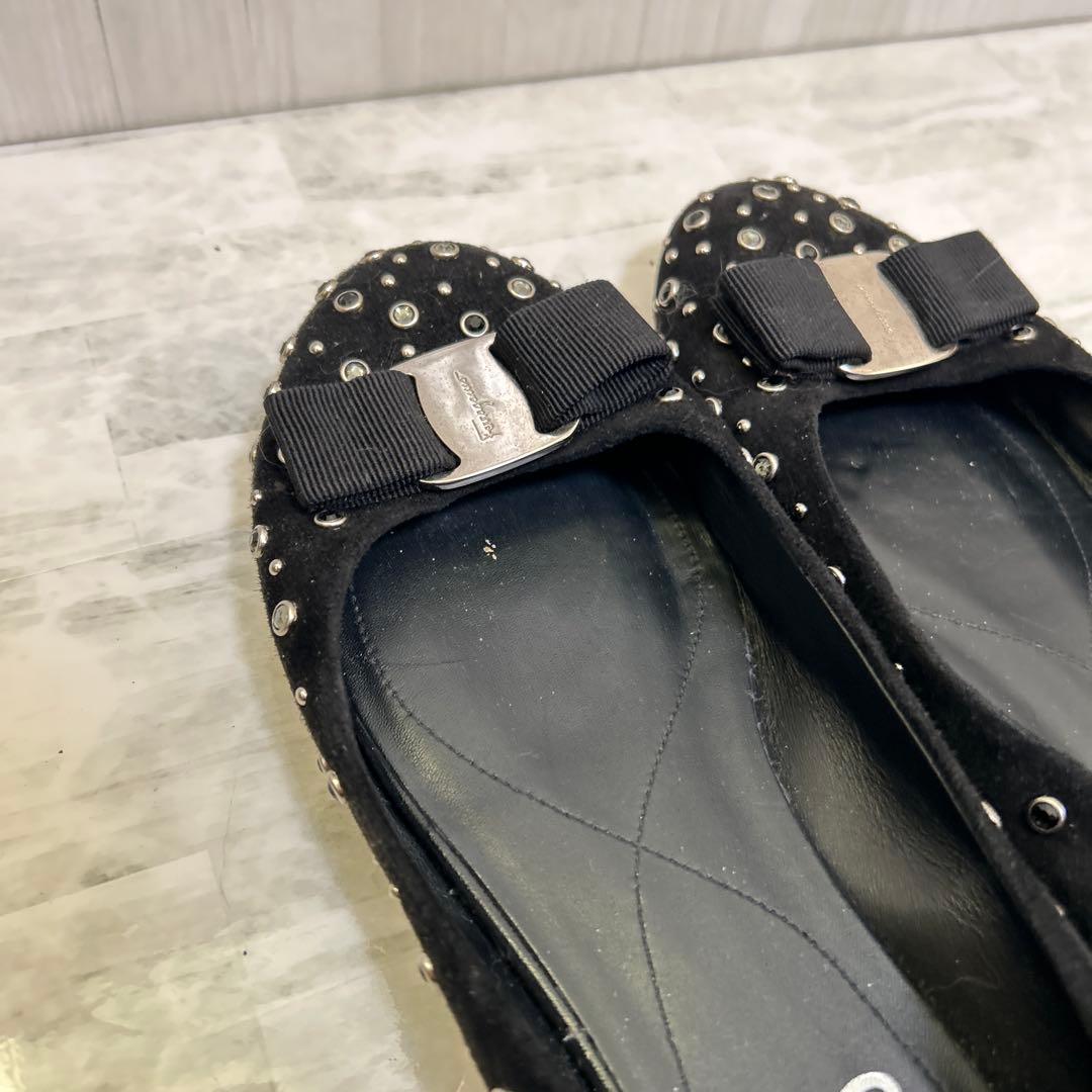 （外観美品）Ferragamo ブラック スタッズ バレエシューズ　24cm