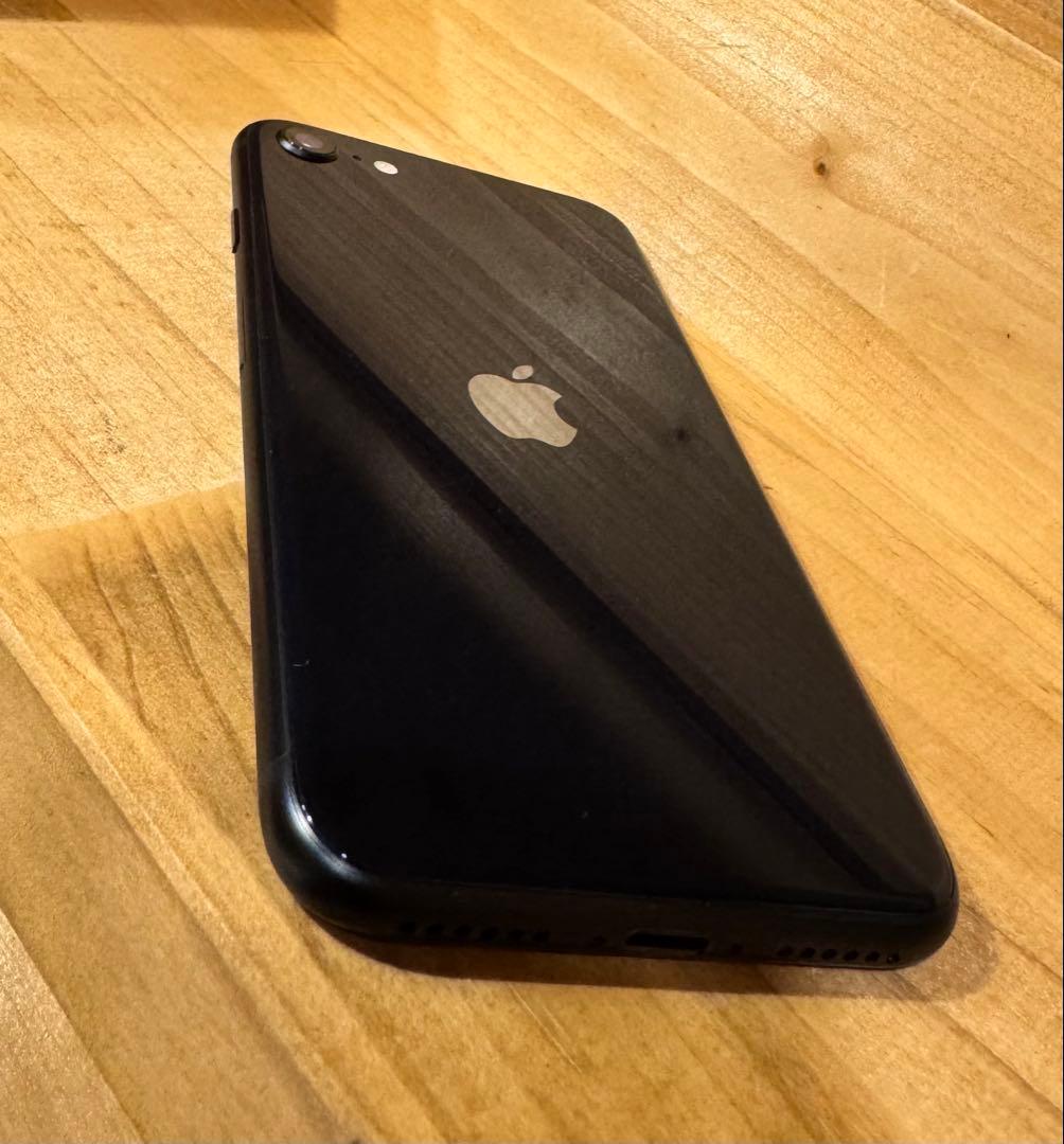 Apple iPhone se第3世代 64GB SIMフリー