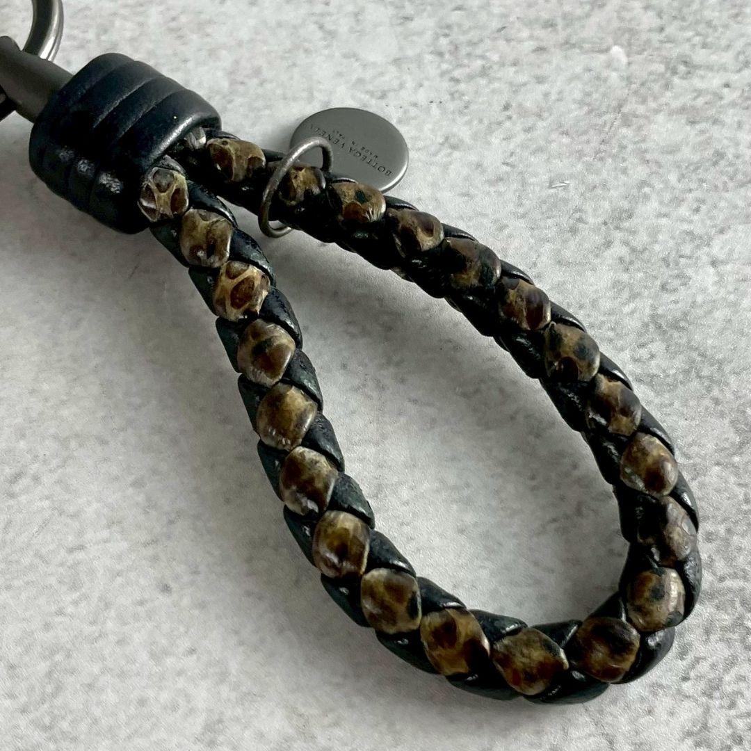 Bottega Veneta イントレチャート キーリング レザー チャーム