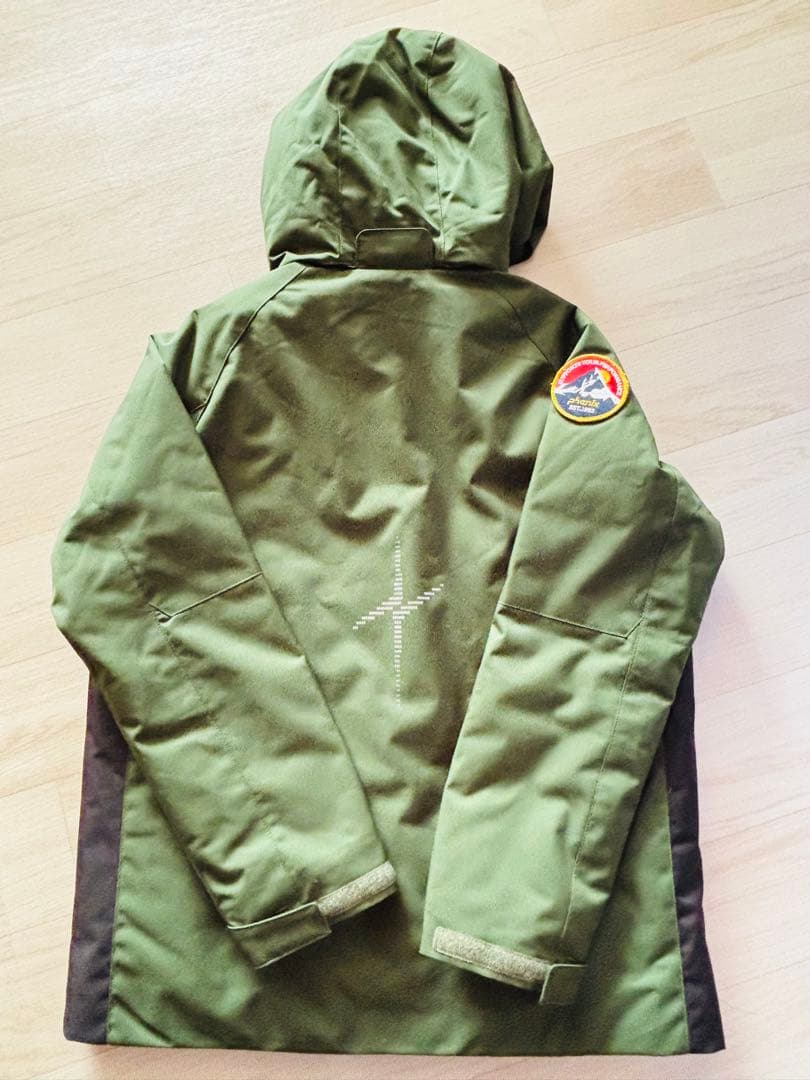 Phenix キッズスキーウェア160㎝ブラック✖️オリーブグリーンサイズ調節可能