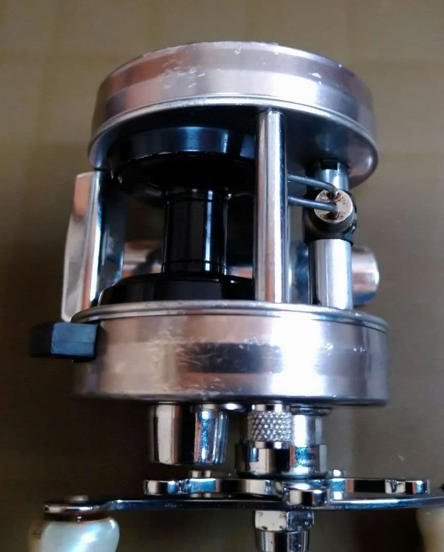 は*ん様 ABU Ambassadeur 1500 C ベイトリール