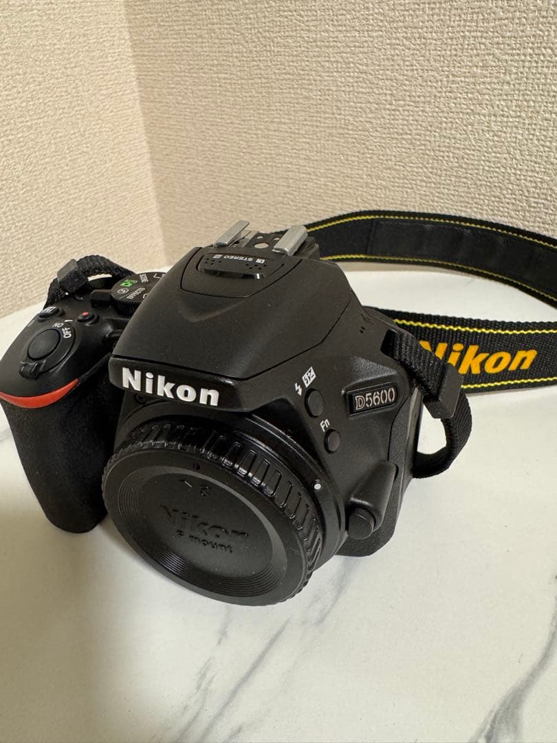 Nikon 眼レフカメラ D5600 ダブルズームキット D5600WZBK