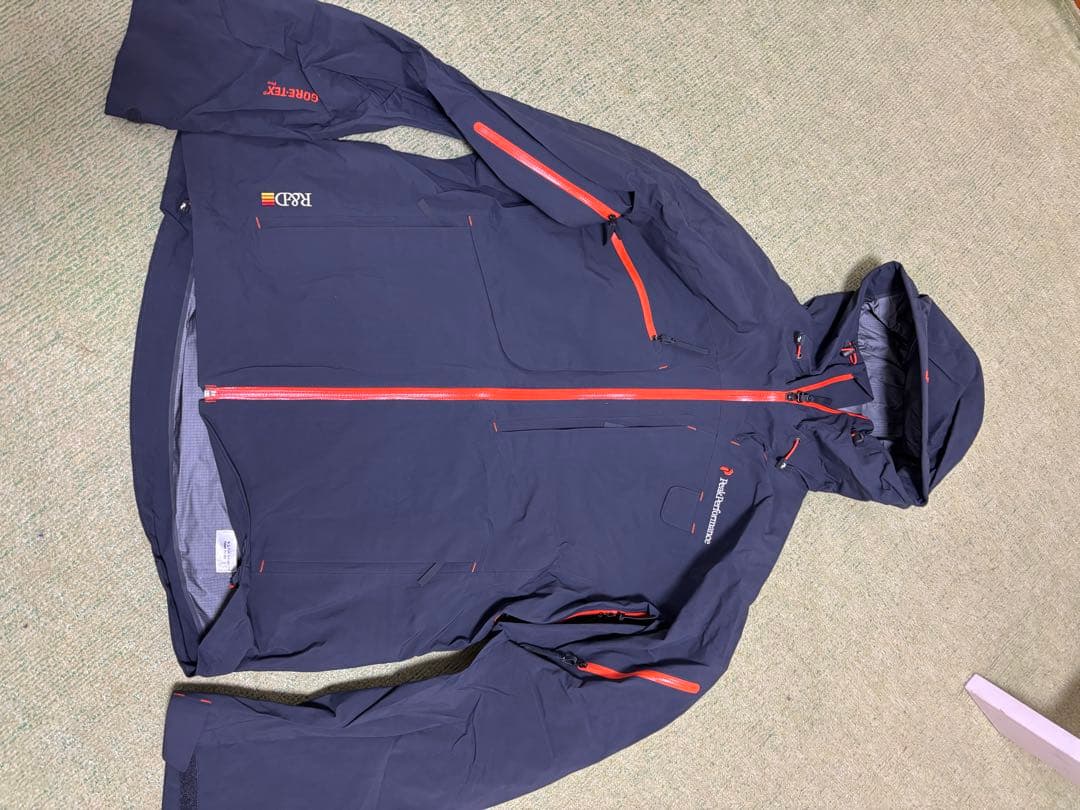 ピークパフォーマンス　GORE-TEX サイズM 最終値下げ
