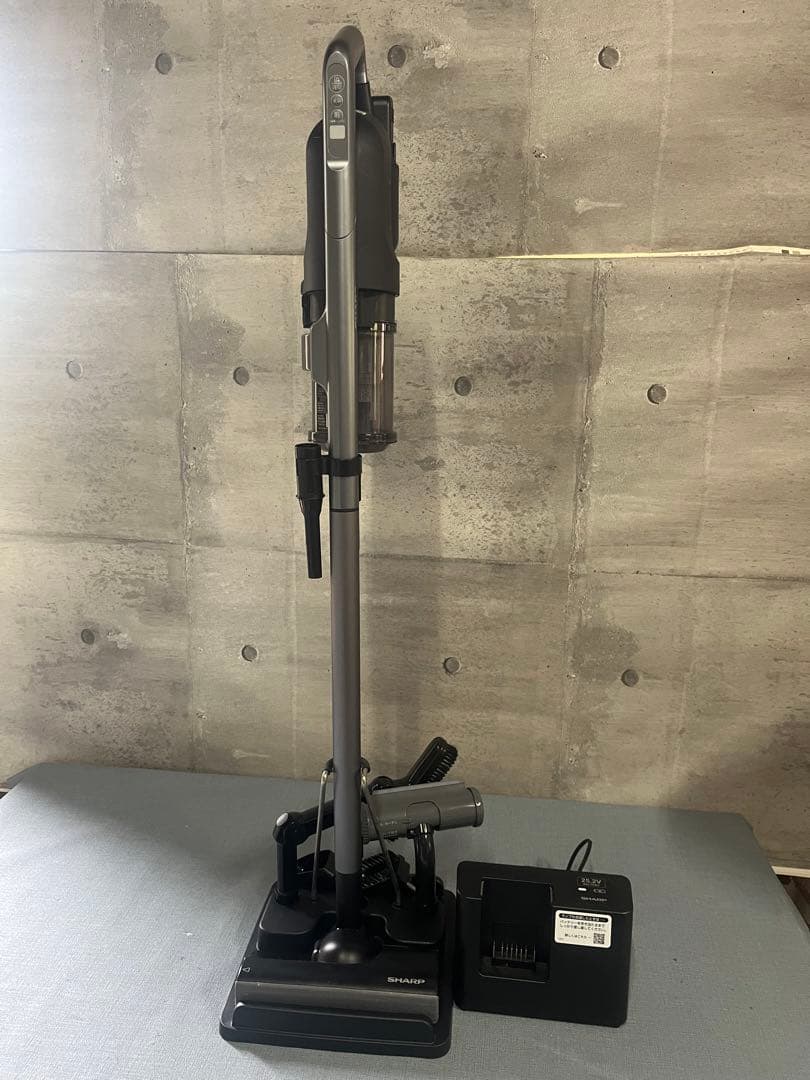 ☆SHARP EC-SR9-B シャープ コードレス掃除機 2024年製