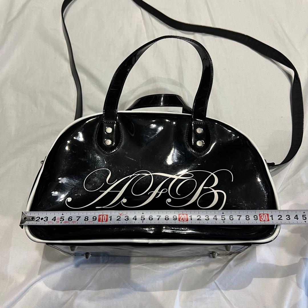 AFB ブラック エナメル ショルダー バッグ A.F.B