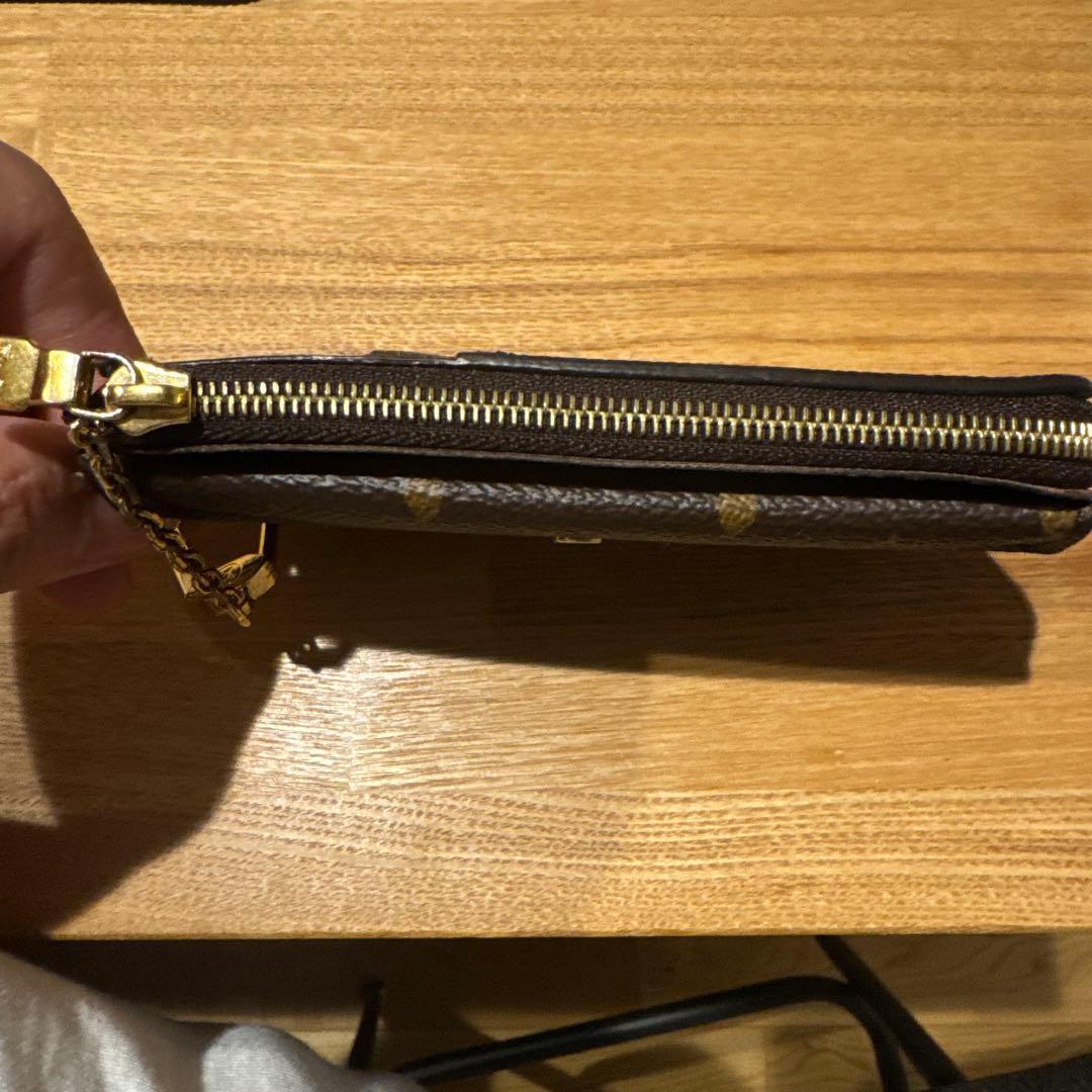 vuitton カードケース ポルト カルト・レクト ヴェルソ キーケース