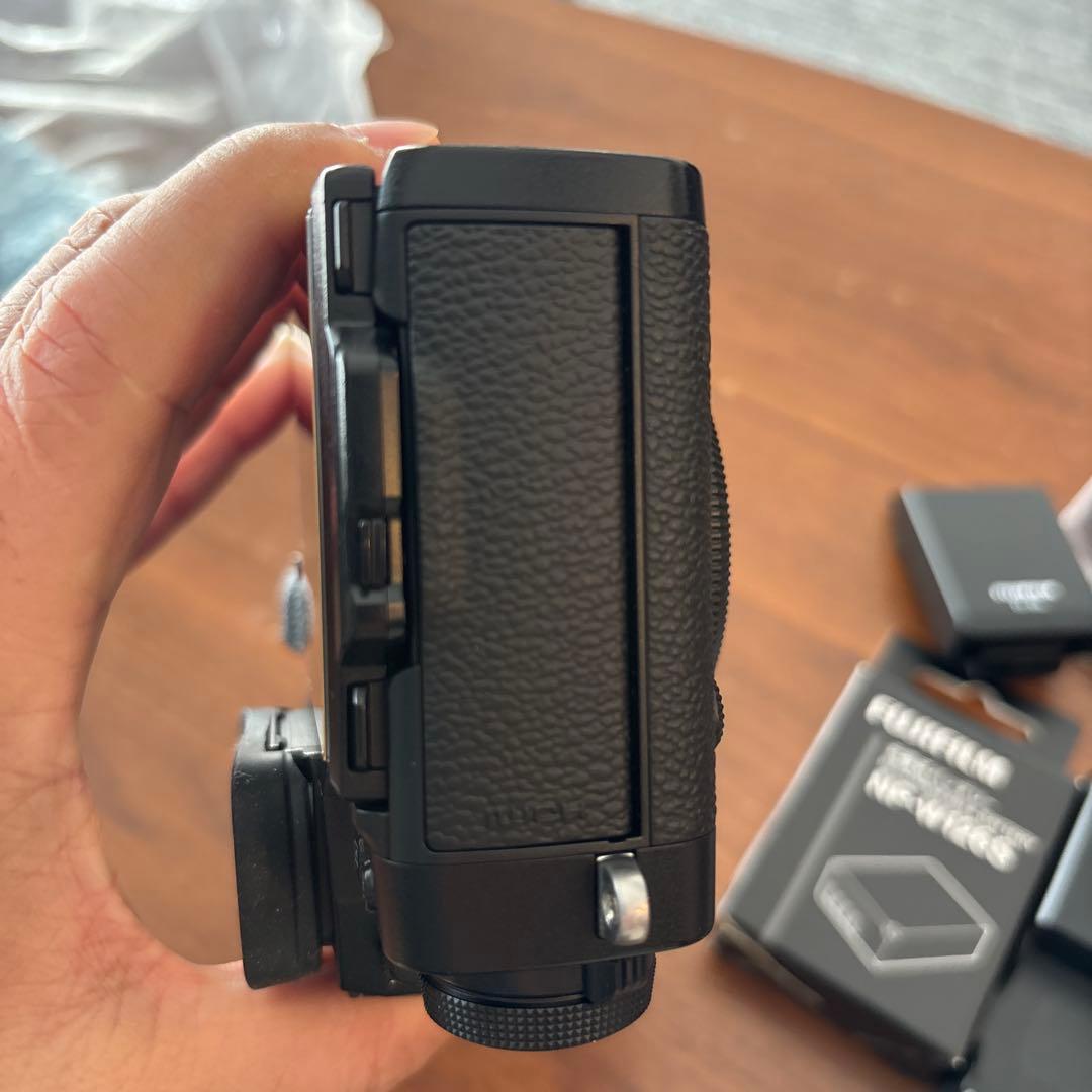 【美品】Fujifilm X-T3 本体 + バッテリー2個