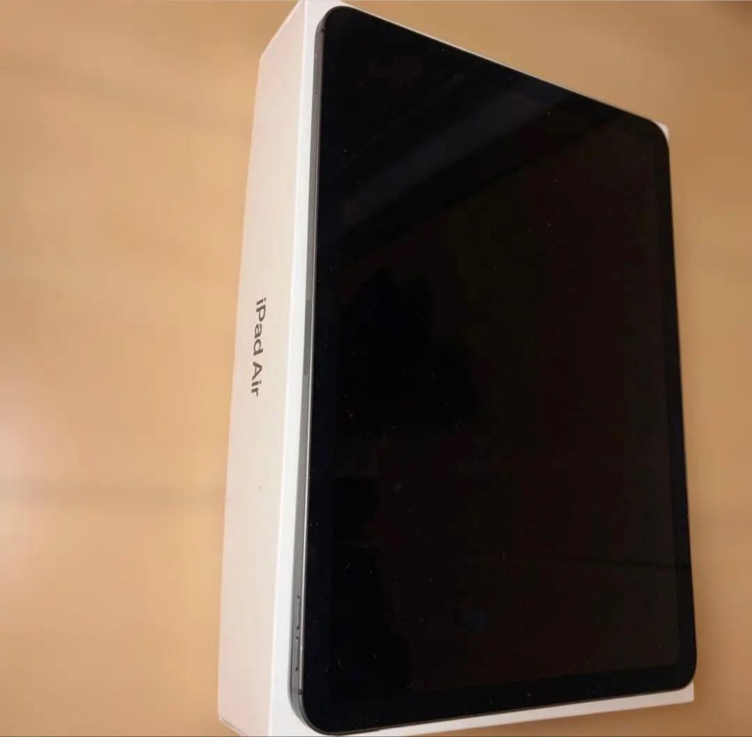 iPad Air 設定上表示100%SIMフリー+ Bluetoothキーボード