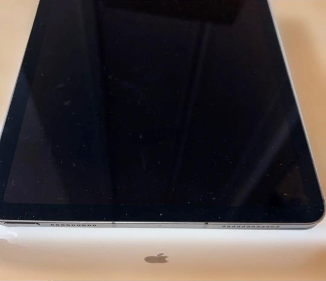 iPad Air 設定上表示100%SIMフリー+ Bluetoothキーボード