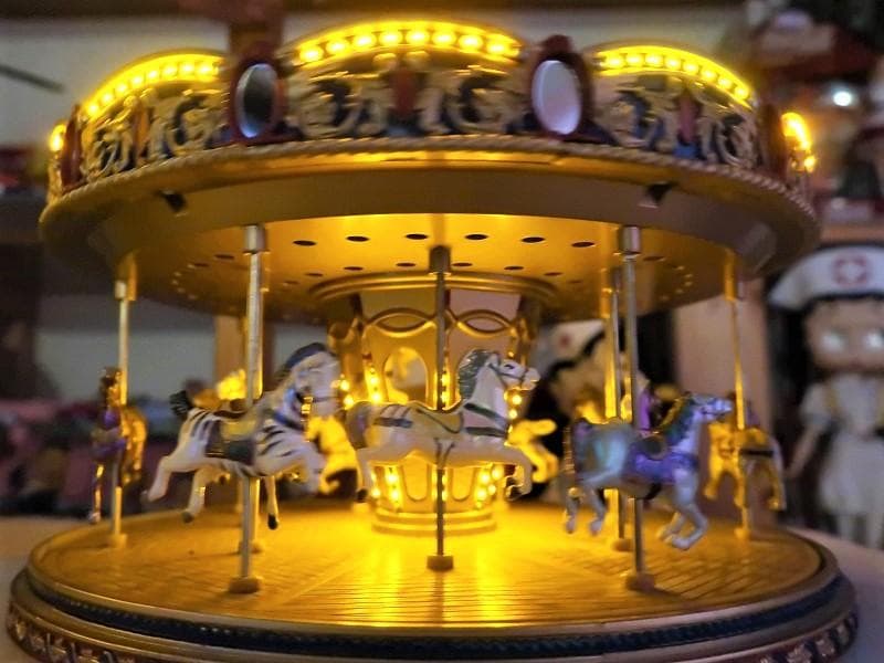 ミスタークリスマス ゴールドラベル メリーゴーランドオルゴール