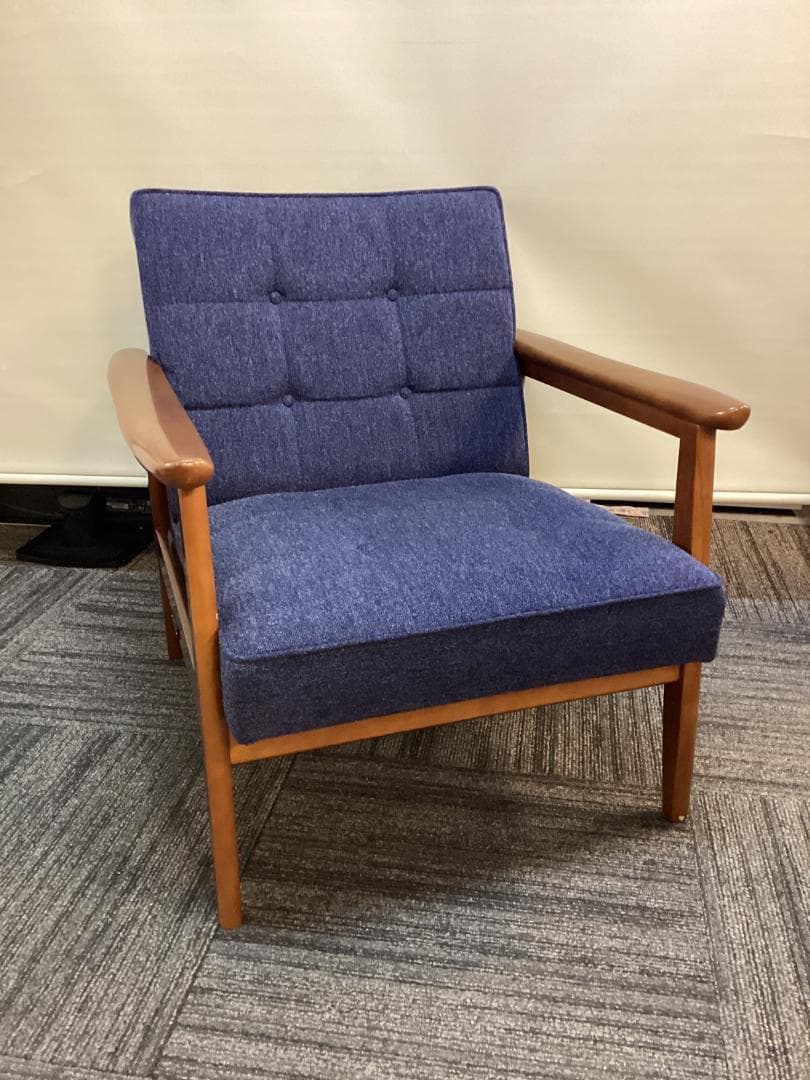 １脚のみ　カリモク６０　Kチェア　タープブルー　１シーター