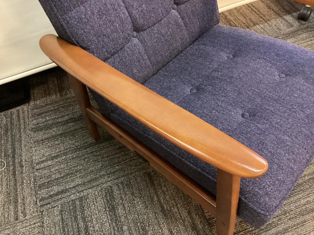 １脚のみ　カリモク６０　Kチェア　タープブルー　１シーター