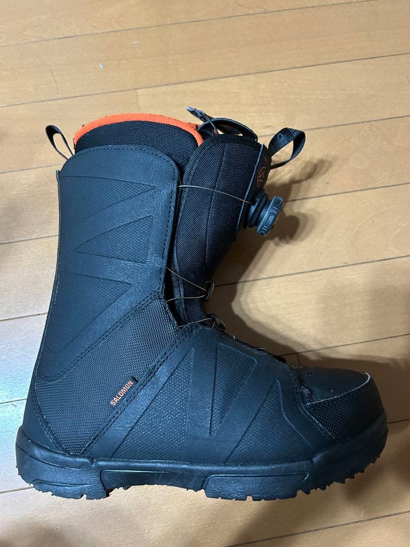 SALOMONスノーボードブーツ ブラック/オレンジ