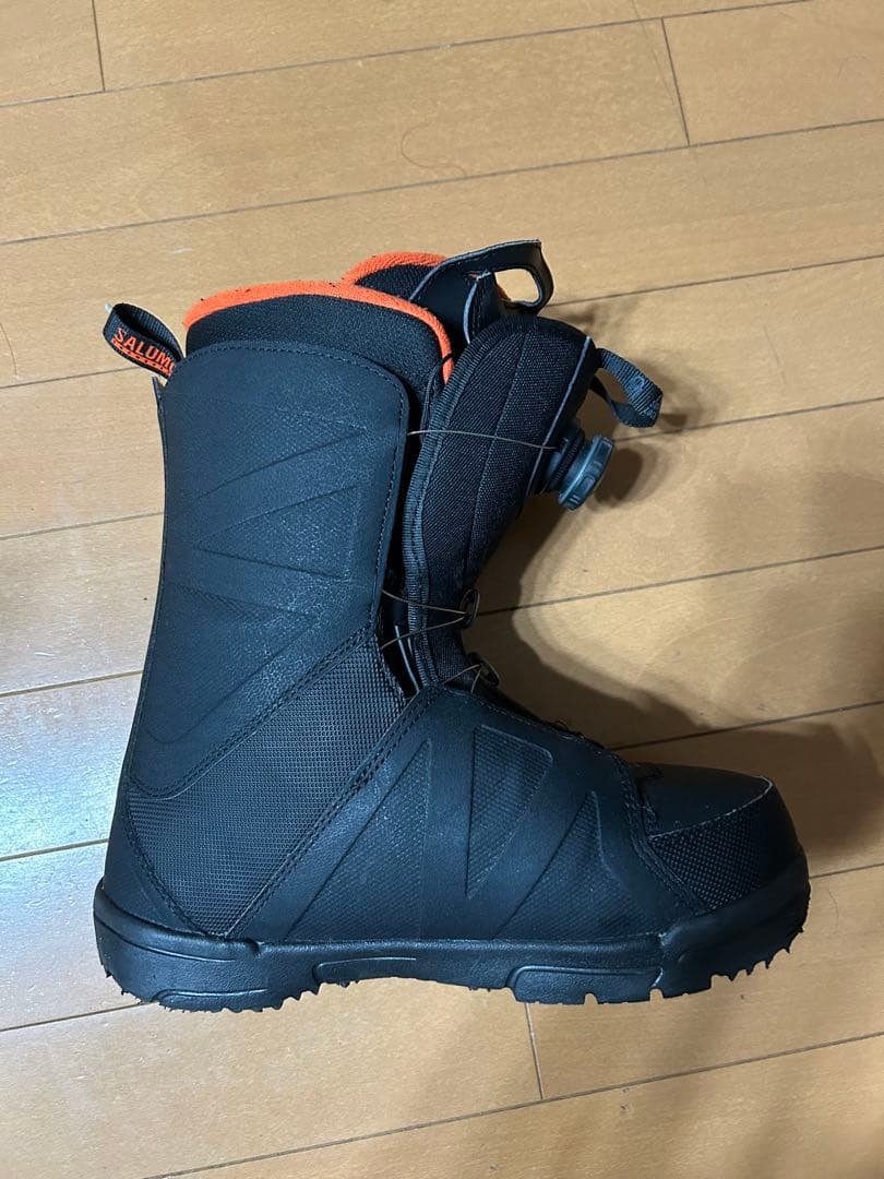 SALOMONスノーボードブーツ ブラック/オレンジ