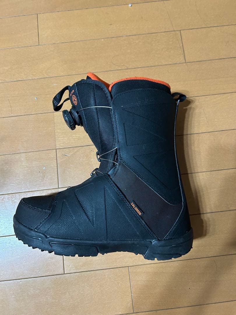 SALOMONスノーボードブーツ ブラック/オレンジ