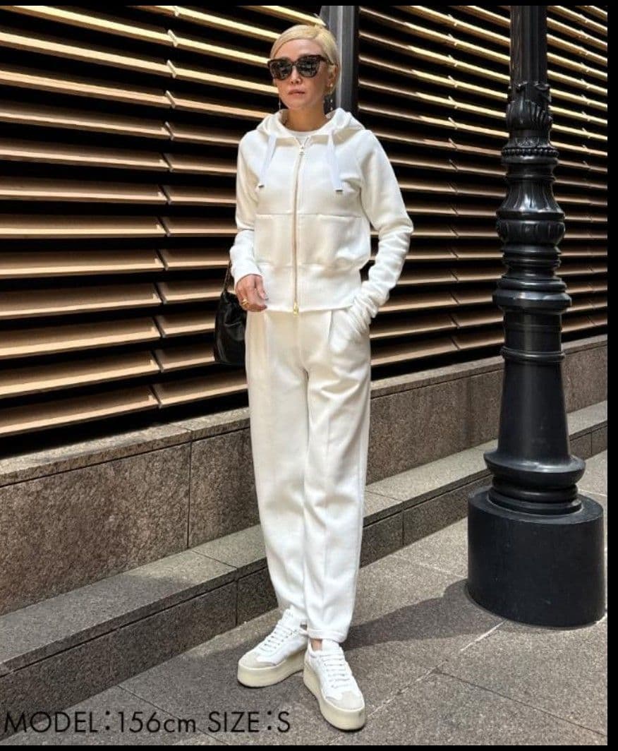 ま*も様 【JENNE】日本製美ラインパーカー(ホワイト)