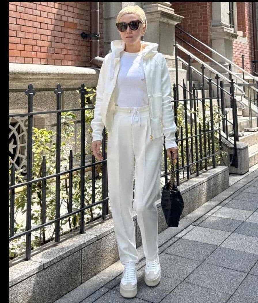 ま*も様 【JENNE】日本製美ラインパーカー(ホワイト)