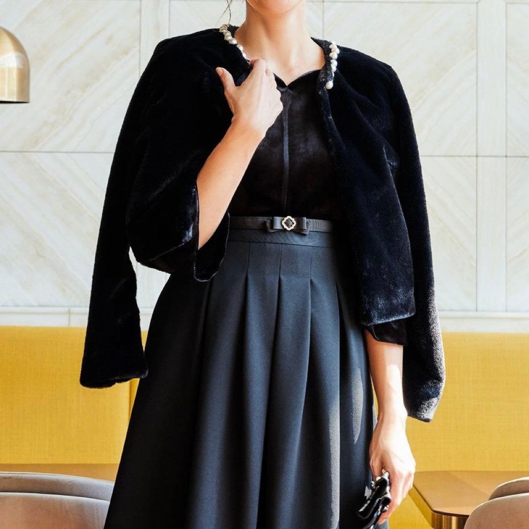 23年 TOCCA トッカ CUSHY ノーカラーフェイクファーコート ブラック