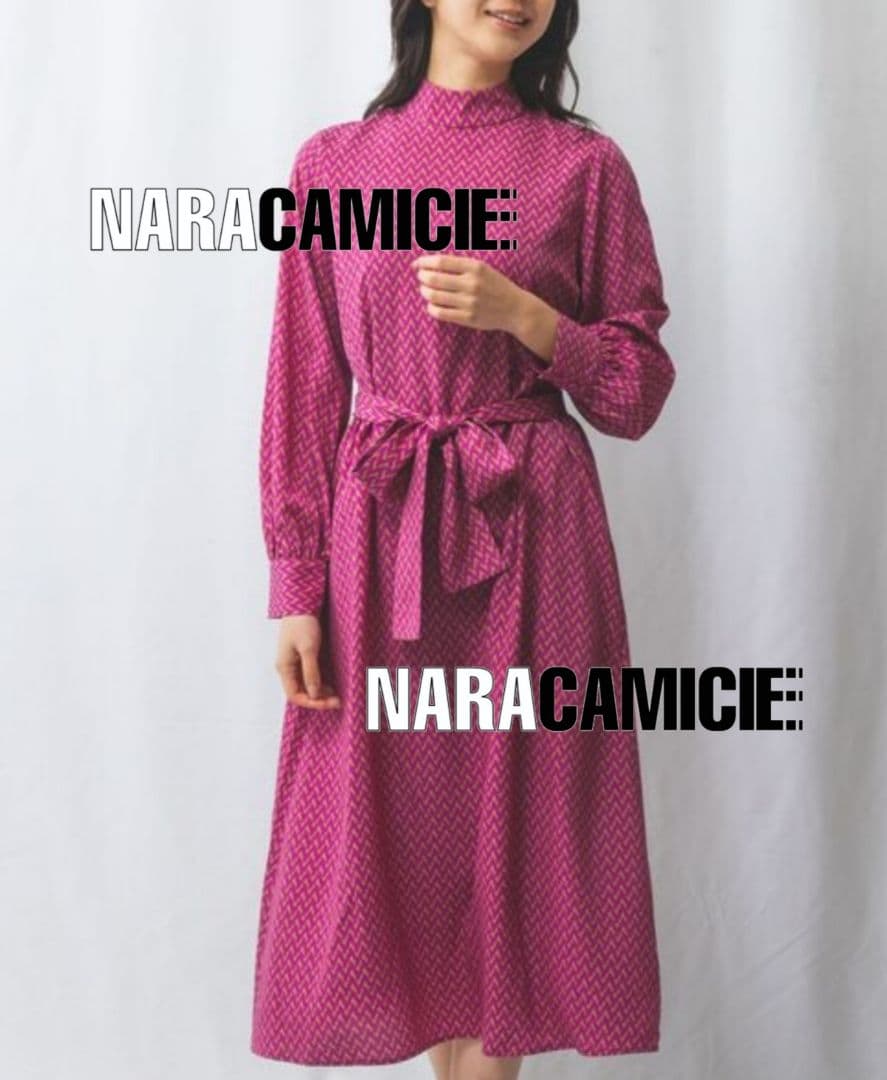 【極美品25300】ナラカミーチェ♦️2026✨幾何柄スタンドネックリボン付OP