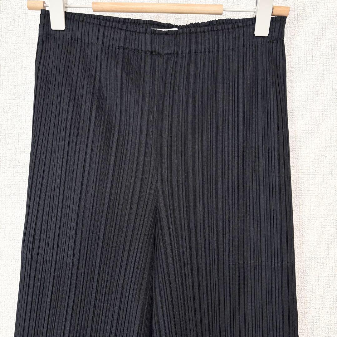 美品　プリーツプリーズ　近年　テーパードパンツ　ポケット　ブラック　サイズ2