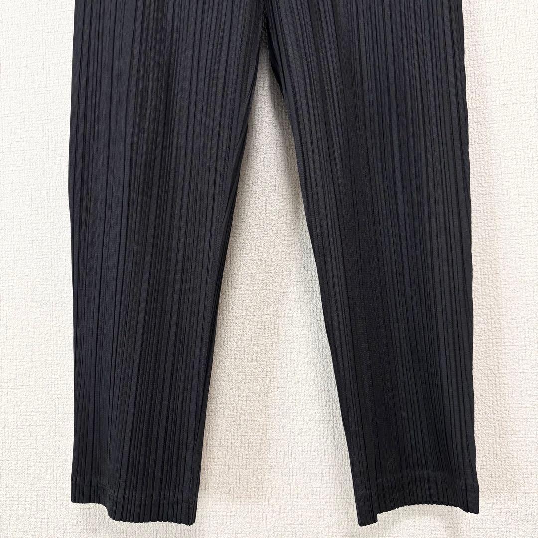 美品　プリーツプリーズ　近年　テーパードパンツ　ポケット　ブラック　サイズ2