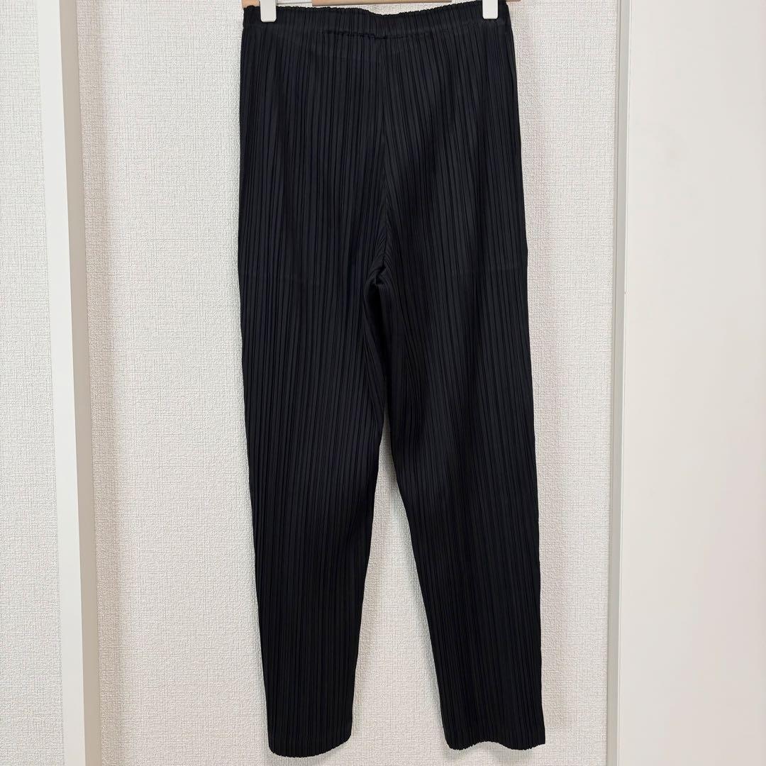 美品　プリーツプリーズ　近年　テーパードパンツ　ポケット　ブラック　サイズ2