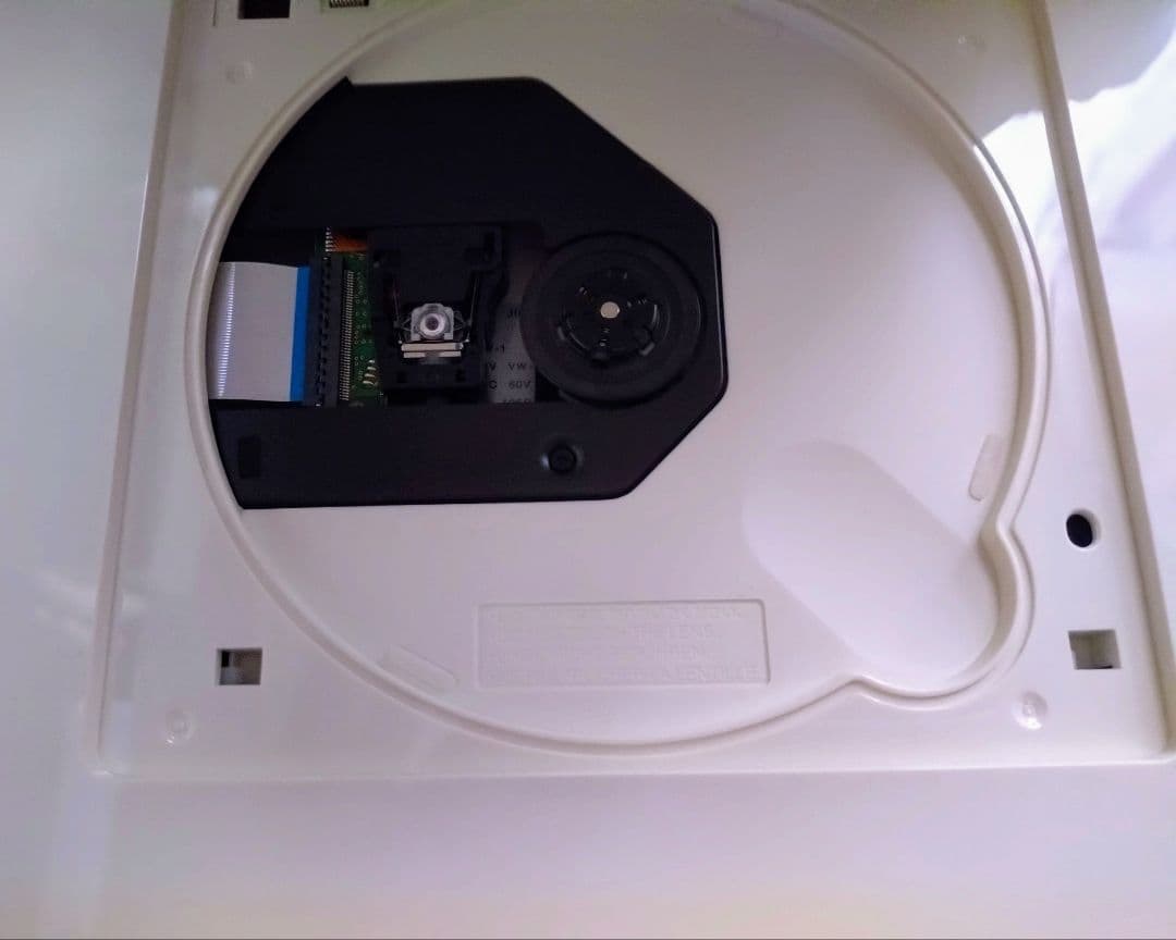 東芝 ポータブルブルーレイディスクプレーヤー REGZA SD-BP900S