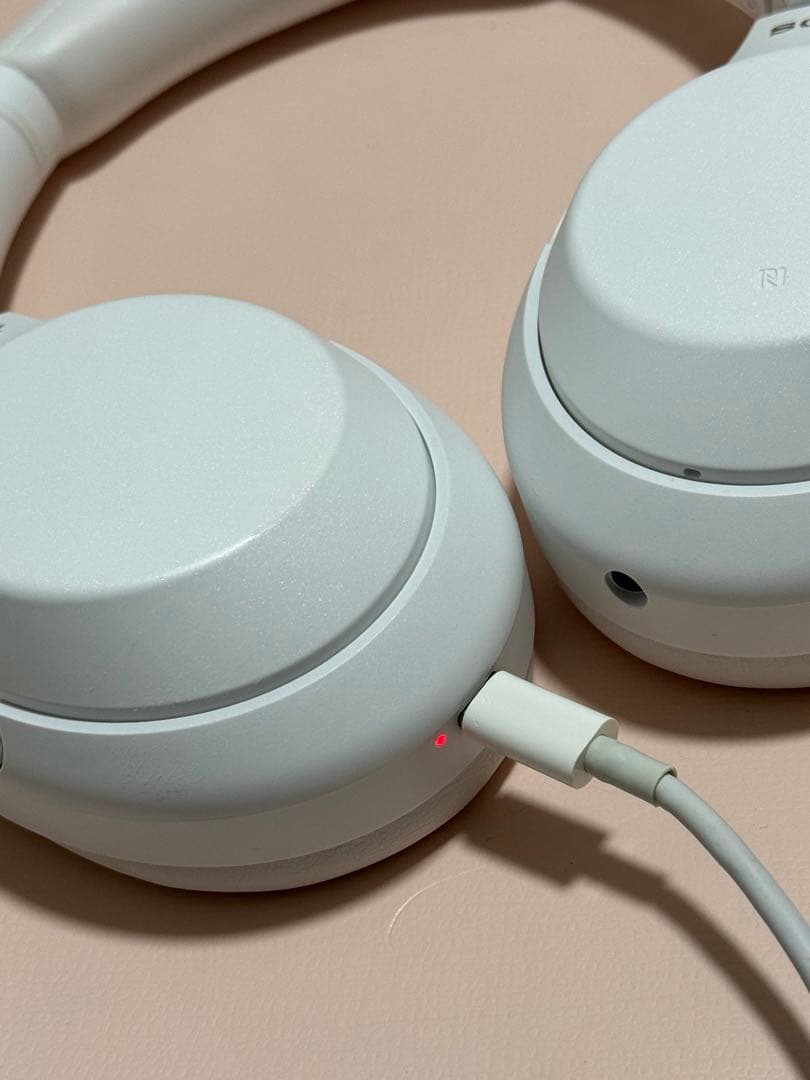 SONY WH-1000XM4 ワイヤレスヘッドホン ホワイト ケース付き