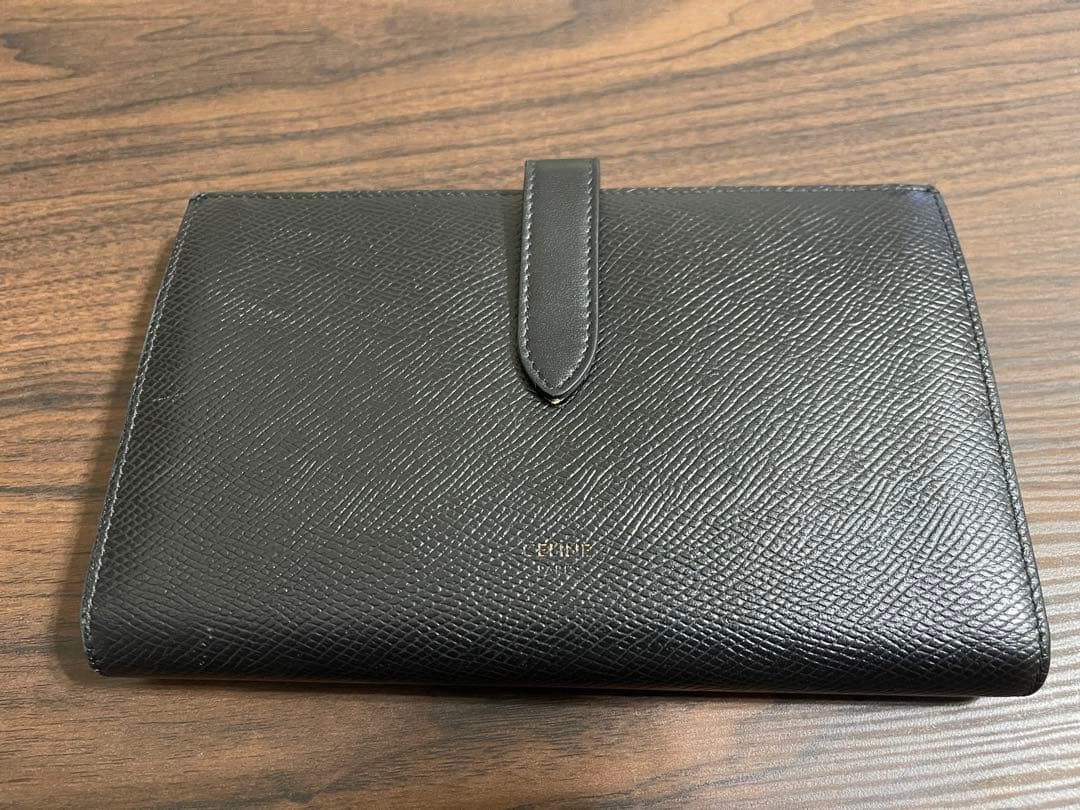 c*o様 【最終値下げ・格安】　ラージストラップ 二つ折り長財布 レザー